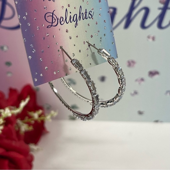 💎SALE NEW! CZ CRYSTAL HOOP EARRINGS! - Picture 4 of 7